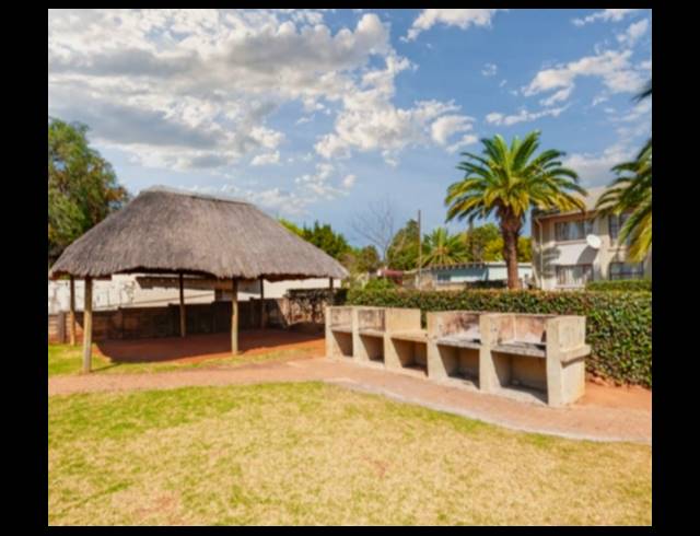 2 BEDROOM APARTMENT FOR SALE IN WHITNEY GARDENS